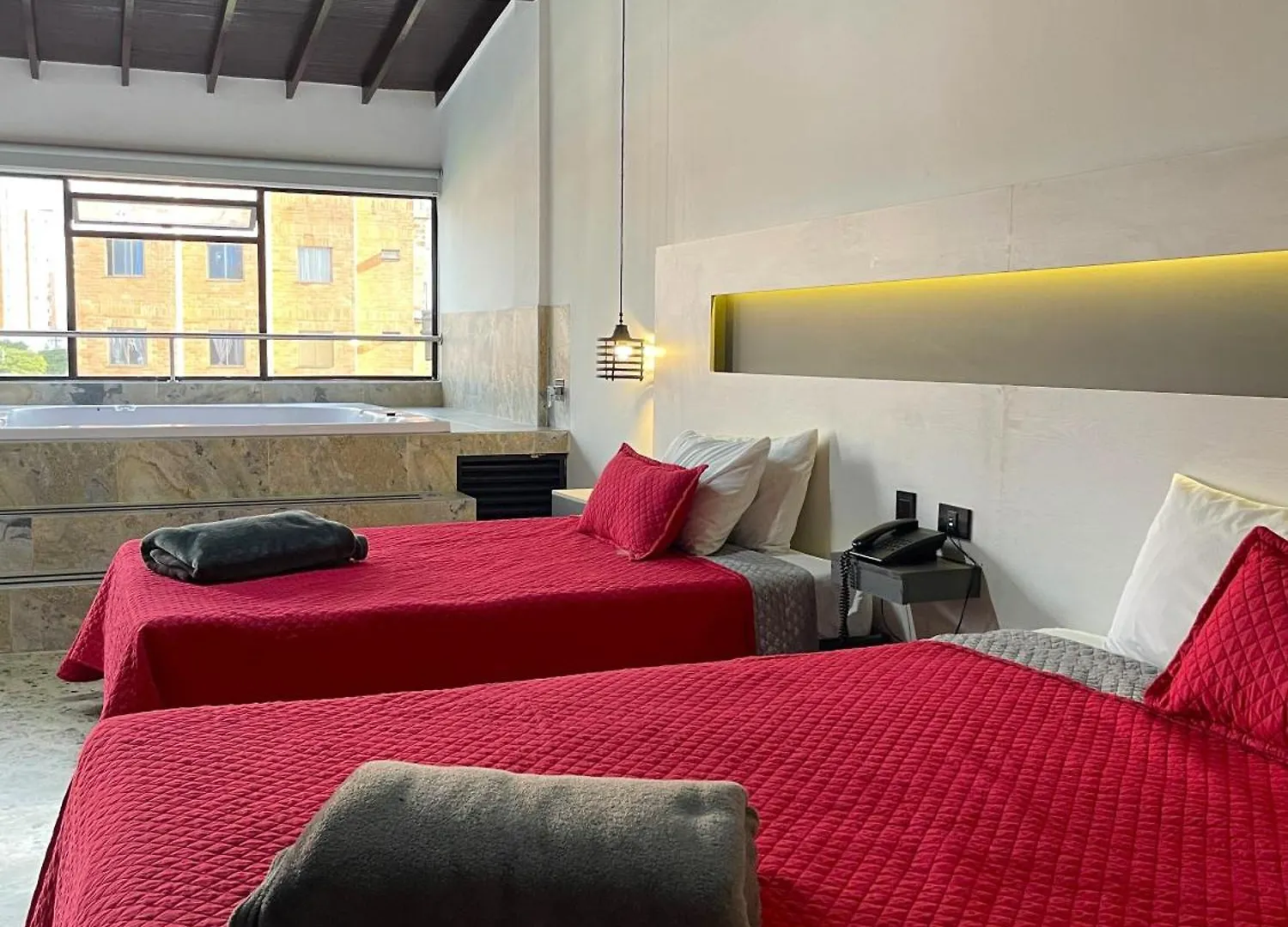 Hotel Ofix Medellín 3*,