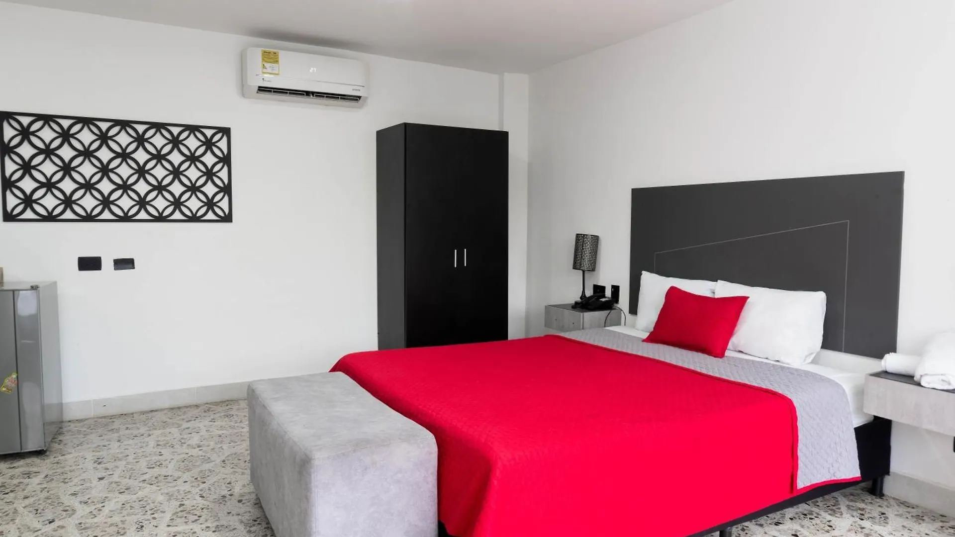 Hotel Ofix Medellín 3*,  Kolombiya