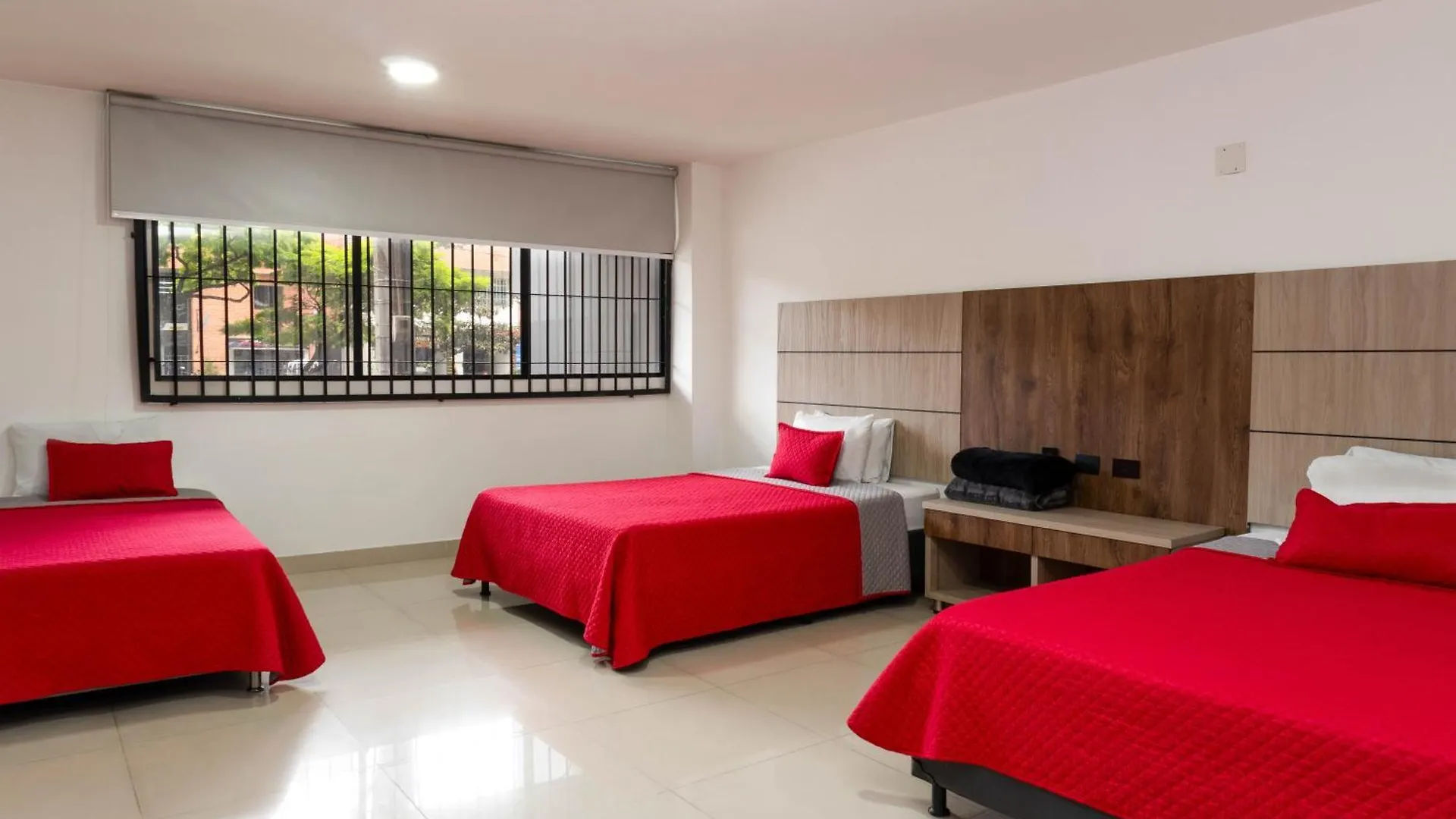 Hotel Ofix Medellín Kolombiya