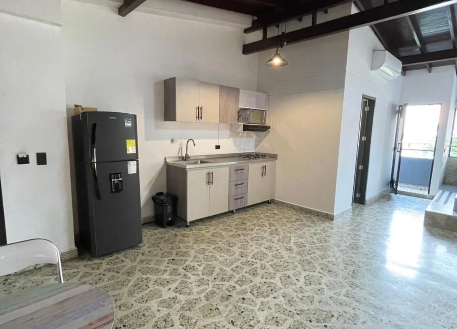 Hotel Ofix Μεντεγίν