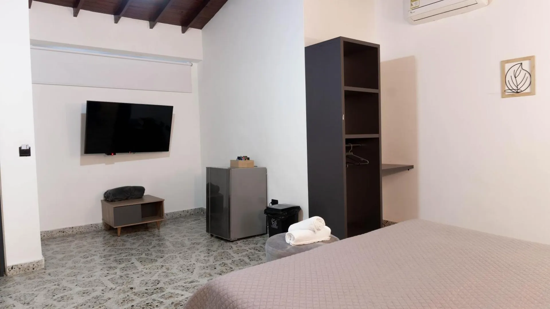 Hotel Ofix Medellin 3*,