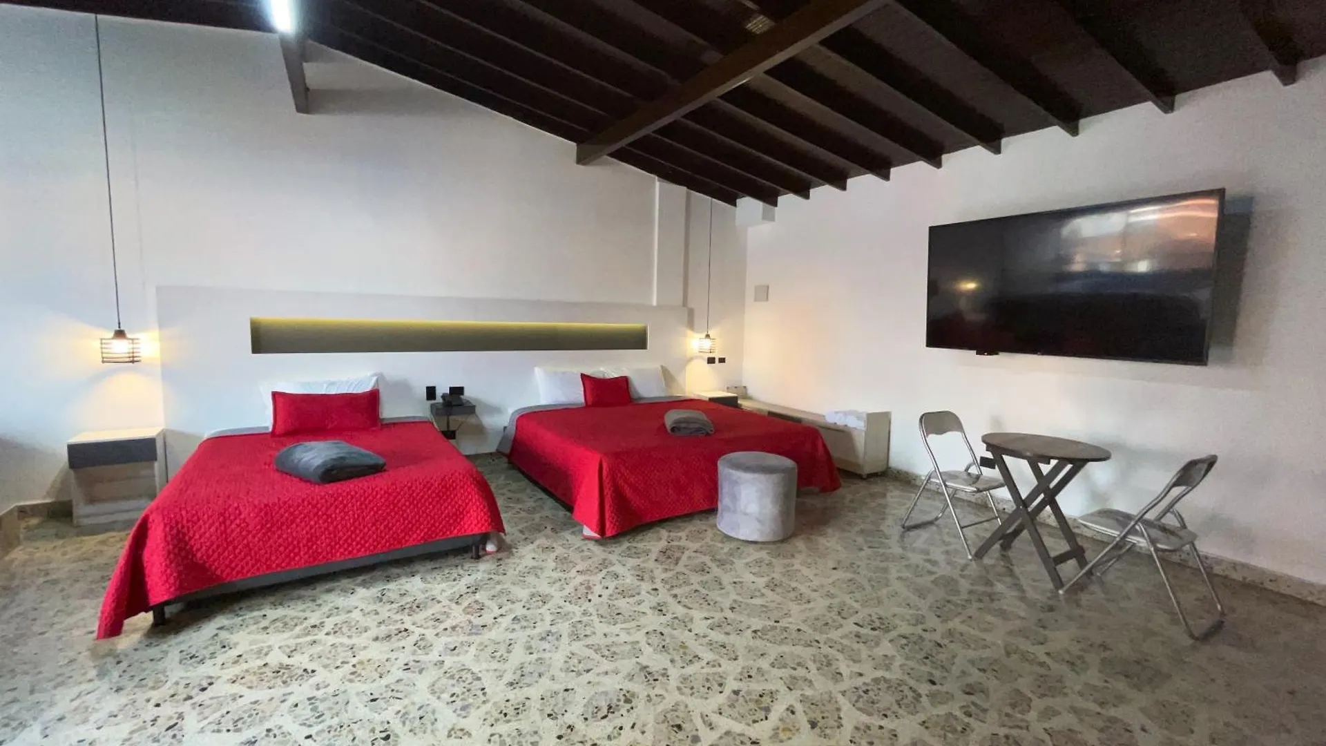 Hotel Ofix Μεντεγίν
